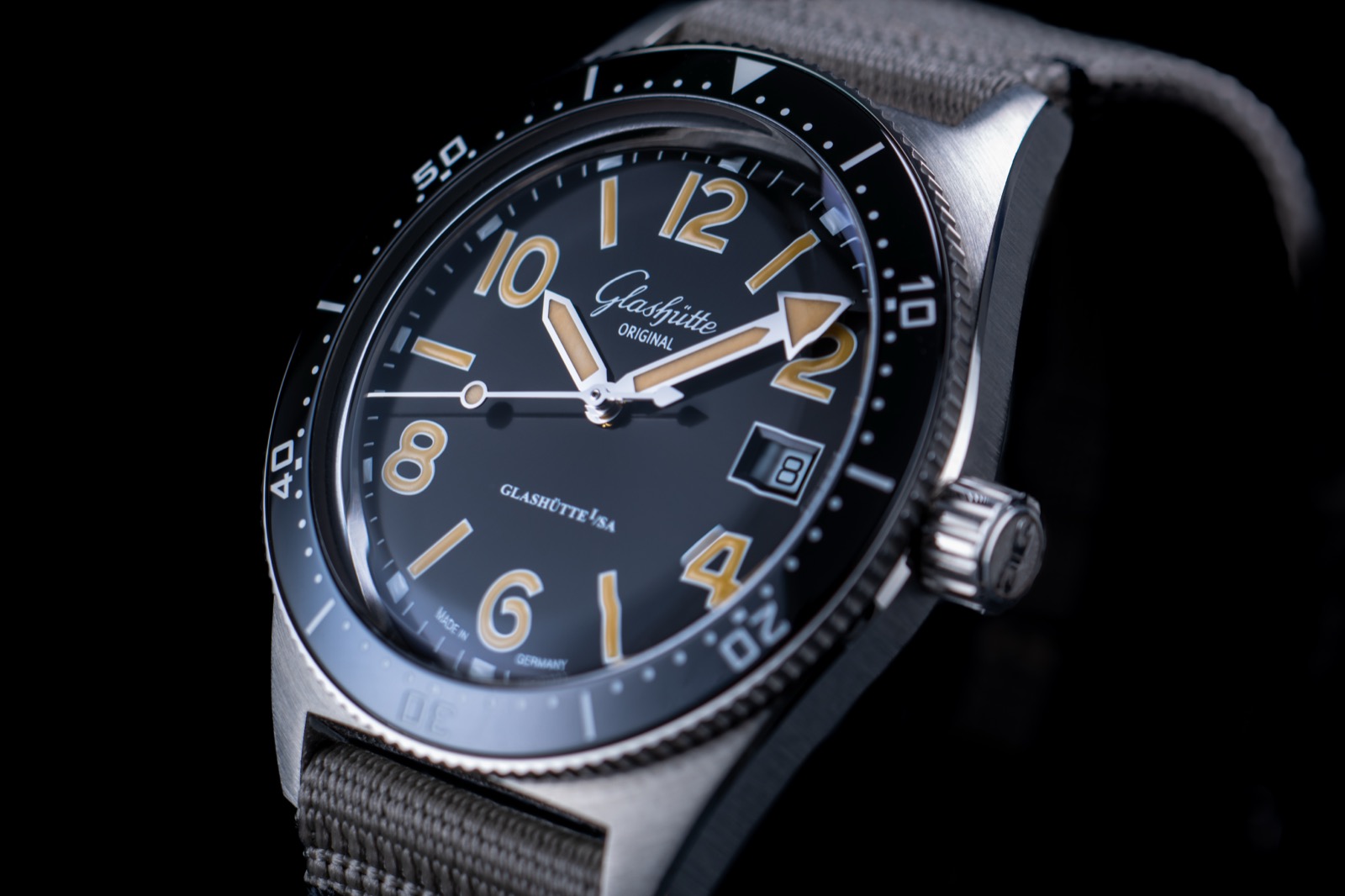 Glashütte Original SeaQ, Ref. 1-39-11-06-80-34, black dial, steel case