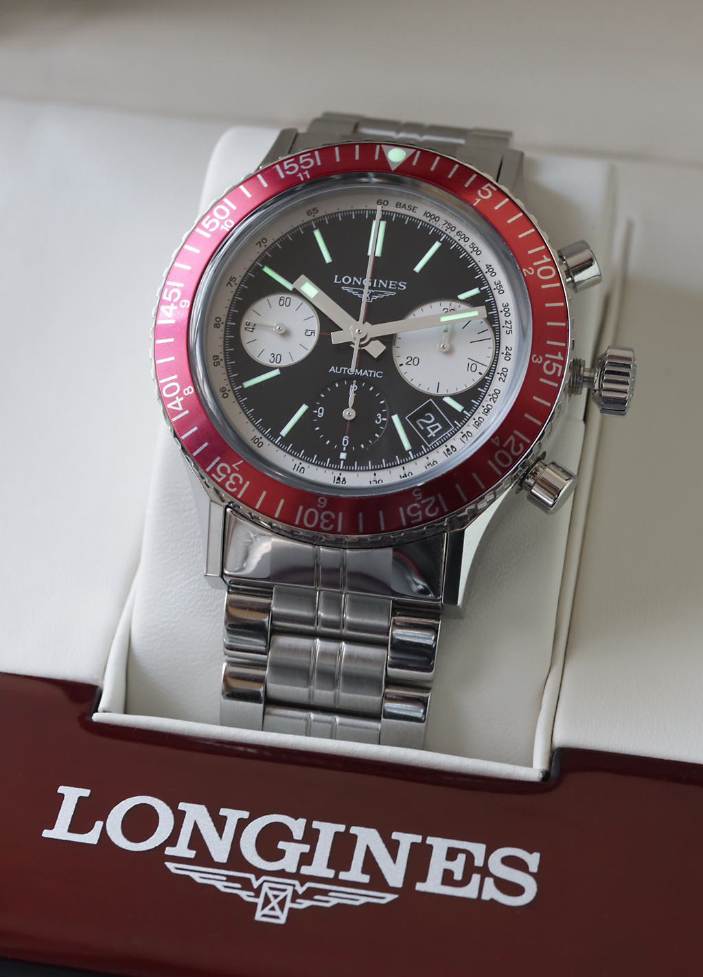 Photo by Minzoblate (CC BY-SA 4.0), via Wikimedia Commons Longines Heritage